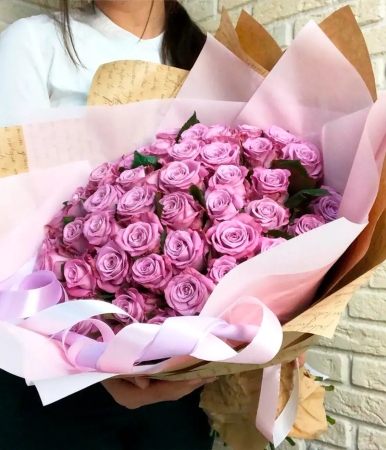 51 фиолетовых роз
